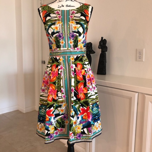 Dresses & Skirts - MAGGY LONDON dress